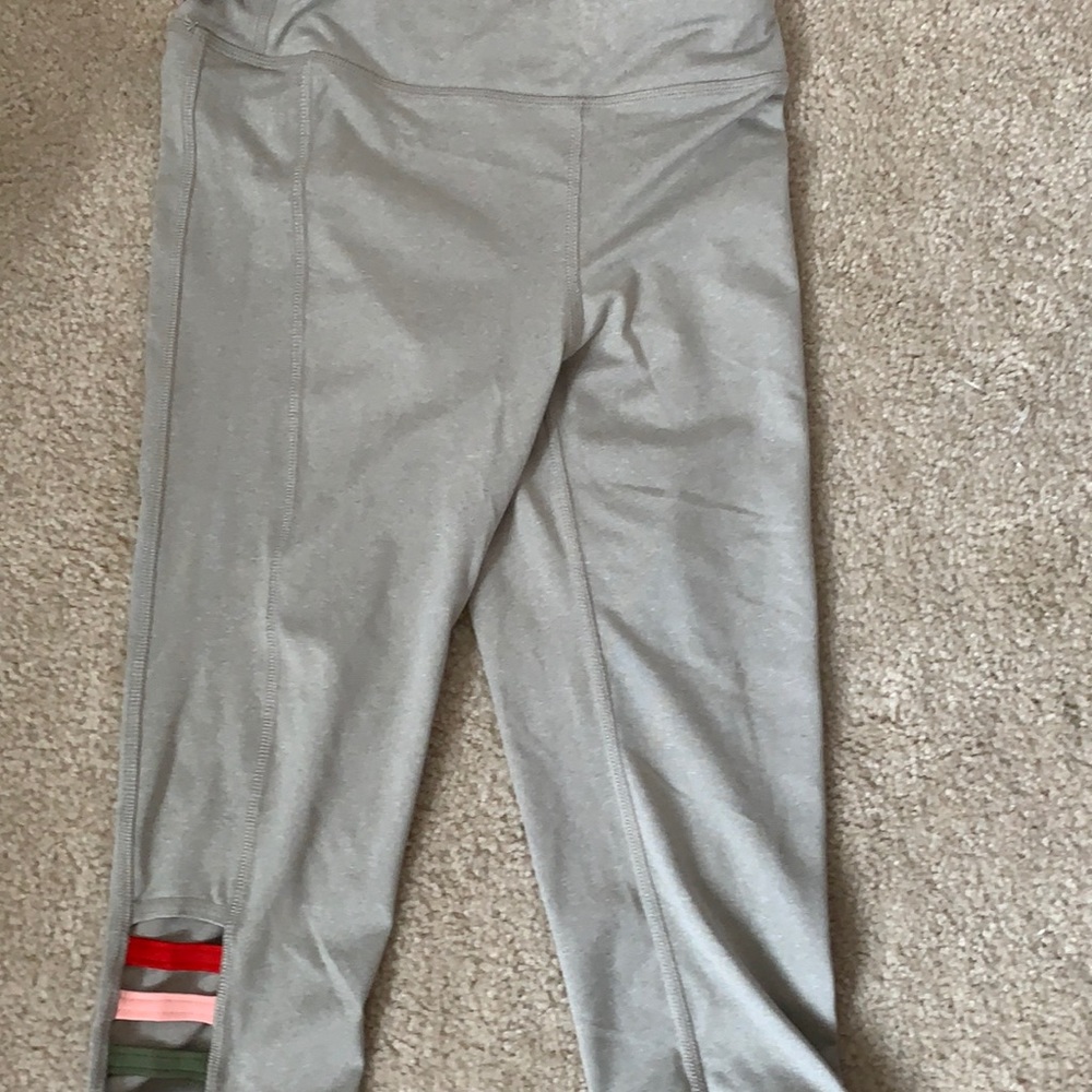 Kids Ideology (Macy’s) Gray Capri Leggings